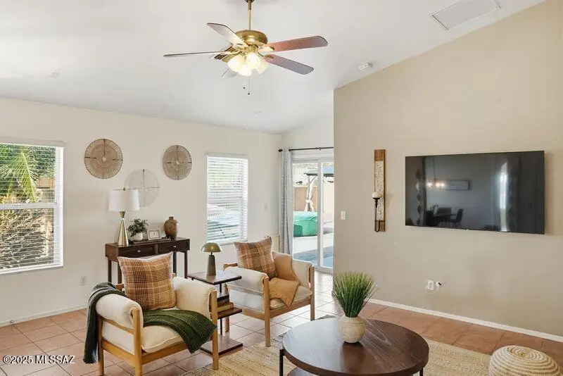 8000 W Mural Hill Drive, Tucson, AZ 85743 - Image #3