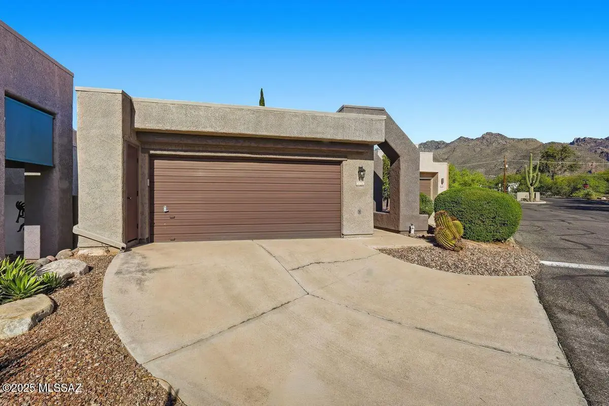5565 N Sapphire Drive, Tucson, AZ 85750 - Image #1