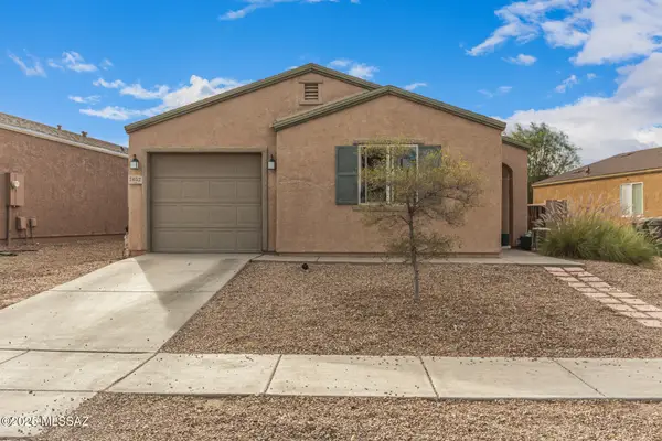 7052 S Red Maids Drive, Tucson, AZ 85756