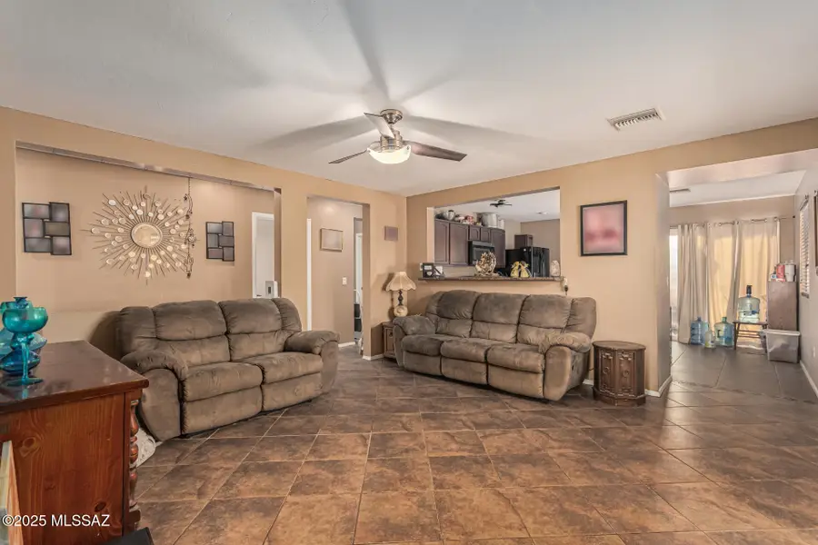 7052 S Red Maids Drive, Tucson, AZ 85756 - Image #3