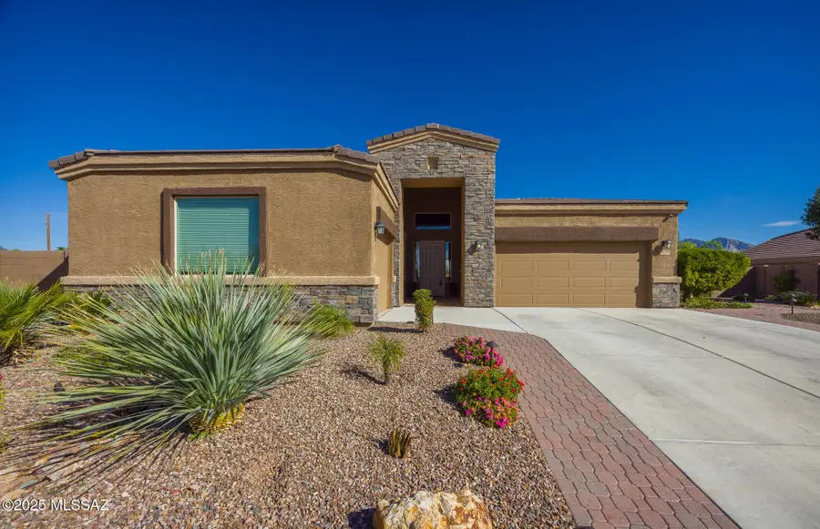 12372 N Miller Canyon Court, Oro Valley, AZ 85755 - Image #2