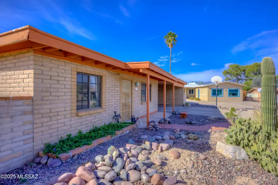 1101 N Sunspot Place, Tucson, AZ 85715 - Image #2