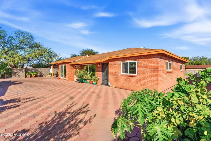 6349 E Julia, Tucson, AZ 85710 - Image #2