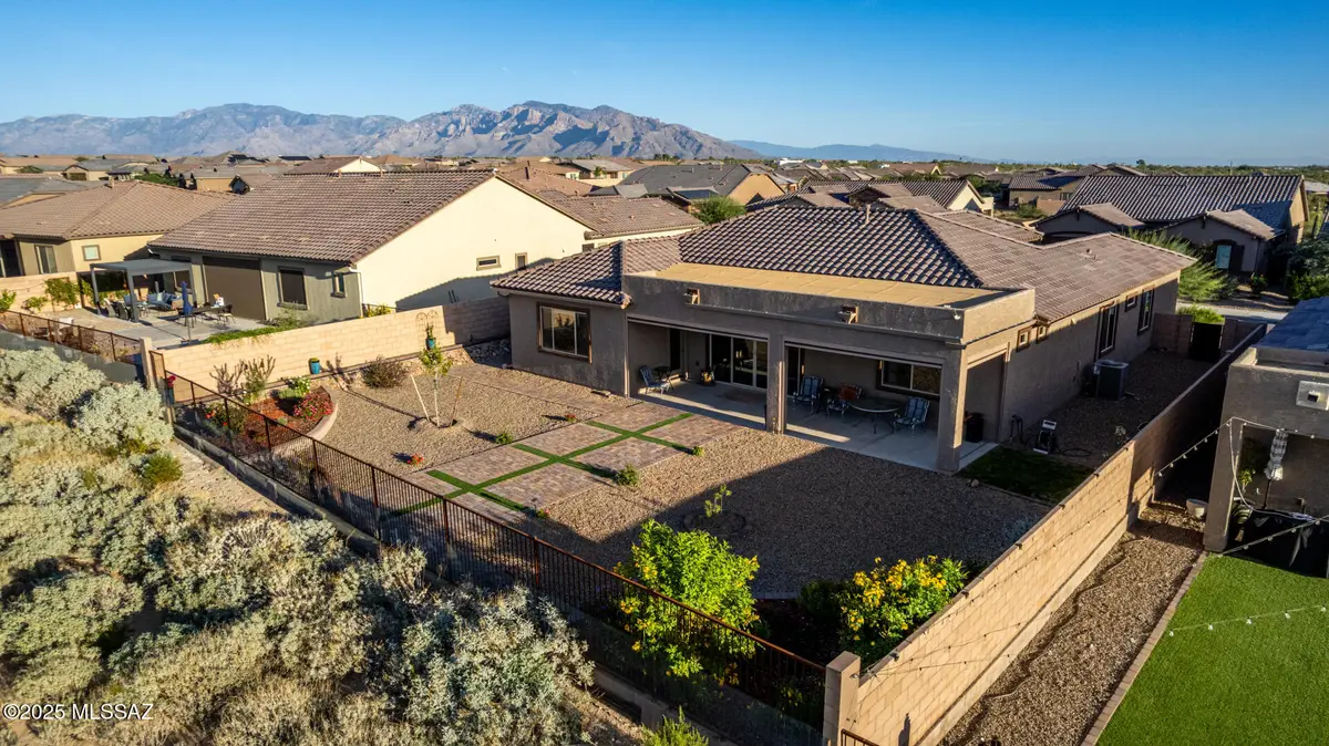 10731 N Cactus Point Drive, Tucson, AZ 85742 - Image #1