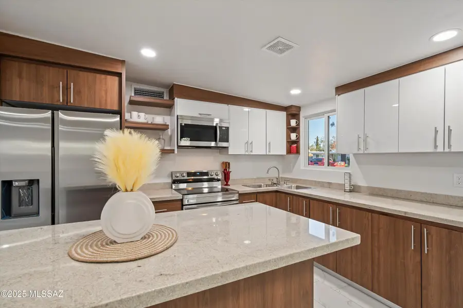 7901 E Winnepeg Drive, Tucson, AZ 85730 - Image #3