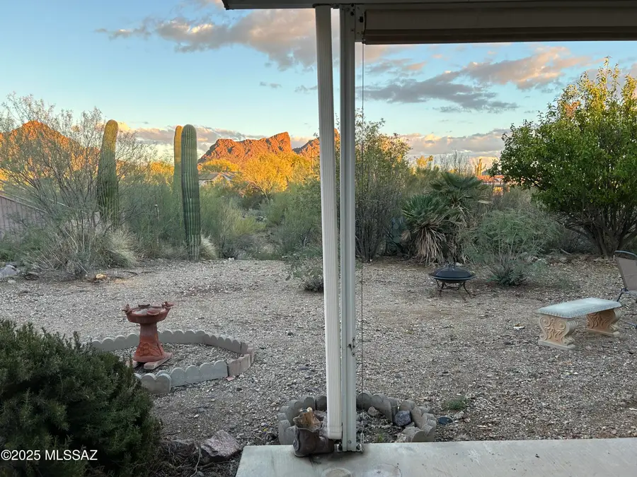 2121 S Doubletree Lane, Tucson, AZ 85713 - Image #2