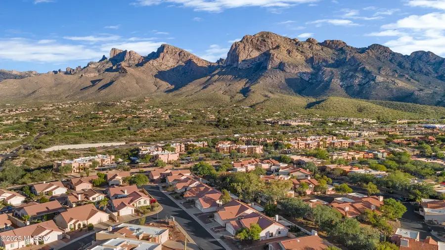 180 E Carolwood Drive, Oro Valley, AZ 85737 - Image #2