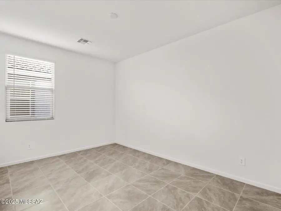 9799 N Summerstone Avenue, Marana, AZ 85743 - Image #3