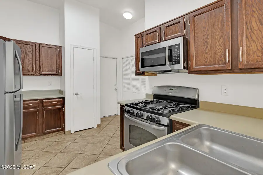 6450 E Cyclone Drive, Tucson, AZ 85730 - Image #2