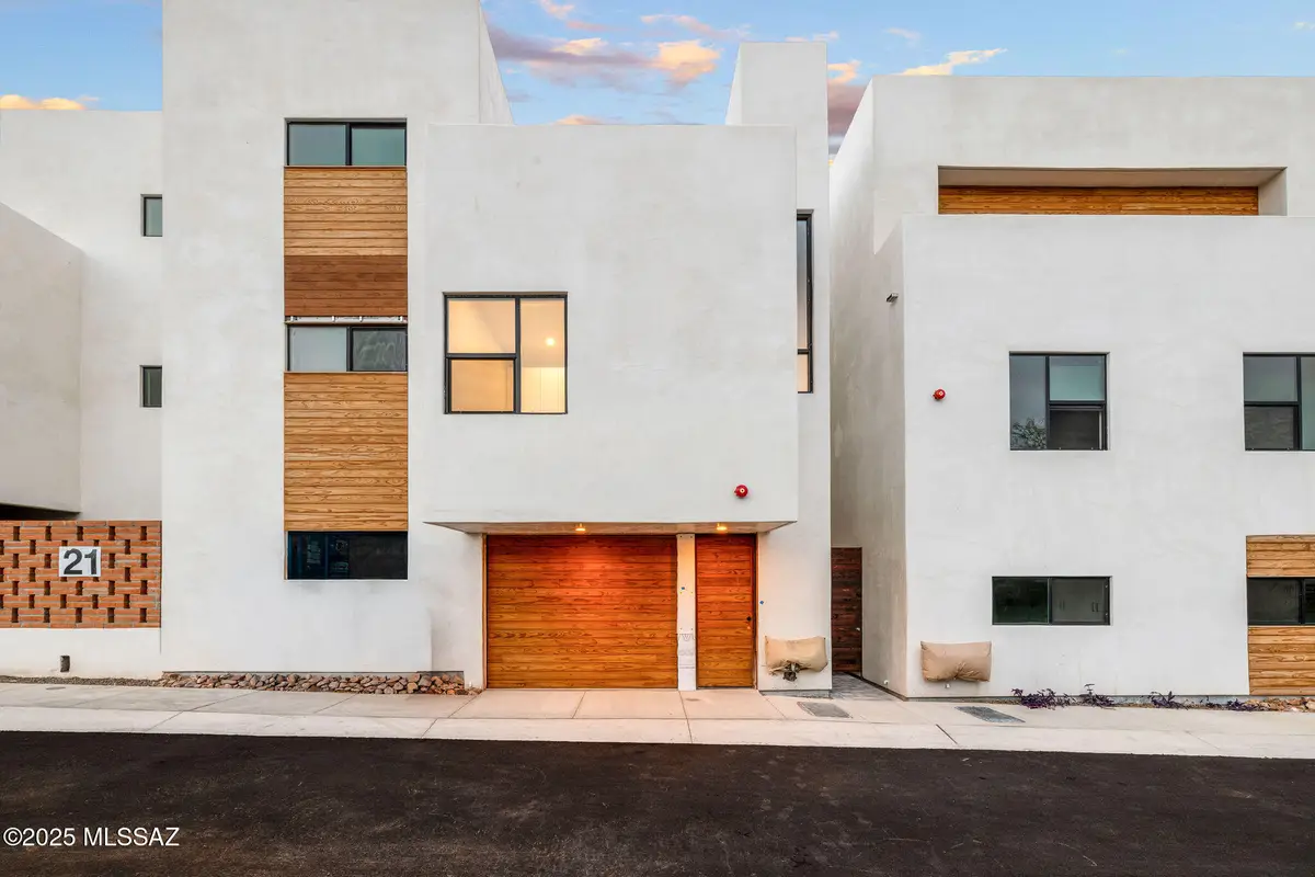 25 W Lalo Way, Tucson, AZ 85701 - Image #1