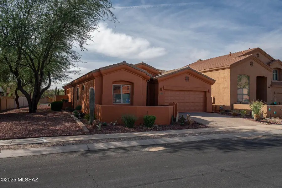 10685 N Hewitt Place, Tucson, AZ 85737 - Image #3