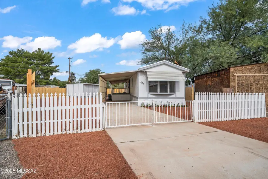 1432 W Buena Tierra Place, Tucson, AZ 85705 - Image #2