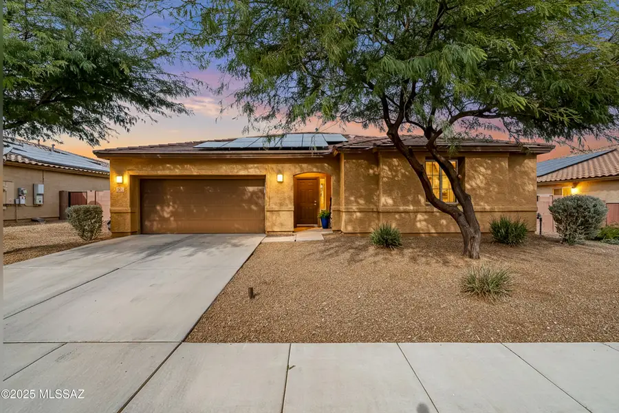 852 W Placita Pozanco, Green Valley, AZ 85614 - Image #2
