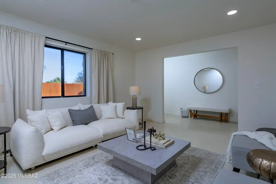 1005 W Emerine Drive, Tucson, AZ 85704 - Image #2