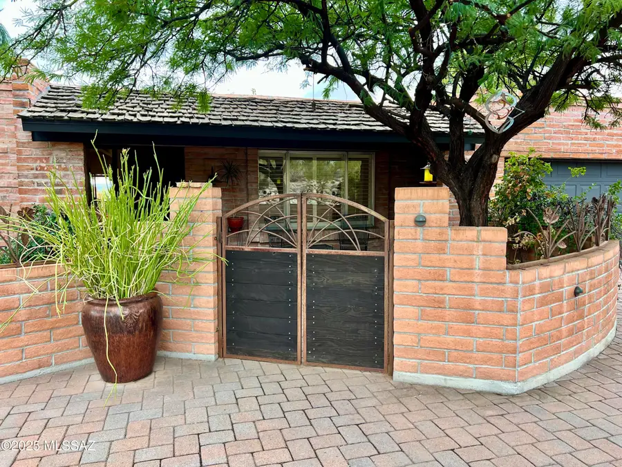 830 E Via Lucitas, Tucson, AZ 85718 - Image #2