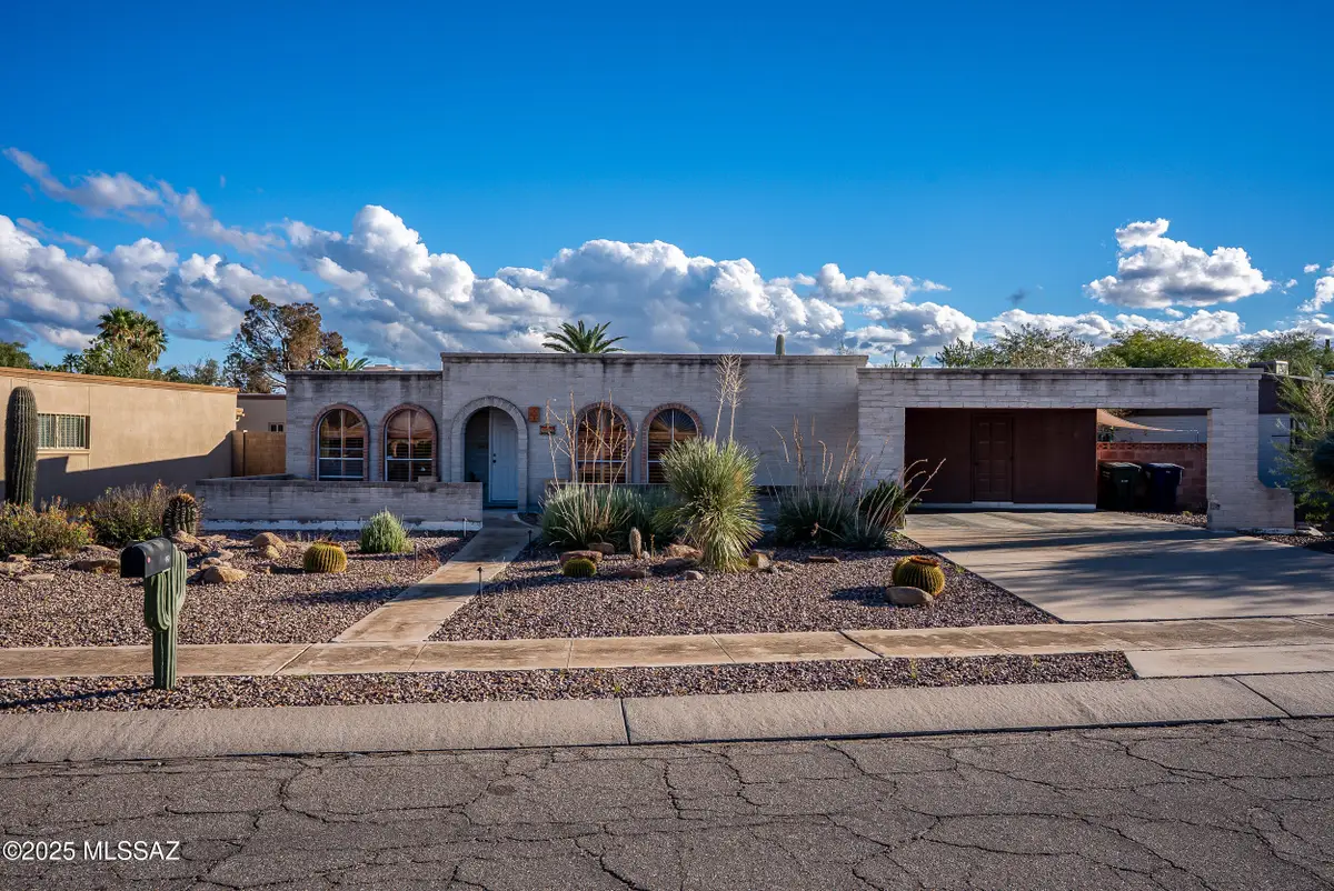 442 N Bull Run Drive, Tucson, AZ 85748 - Image #1