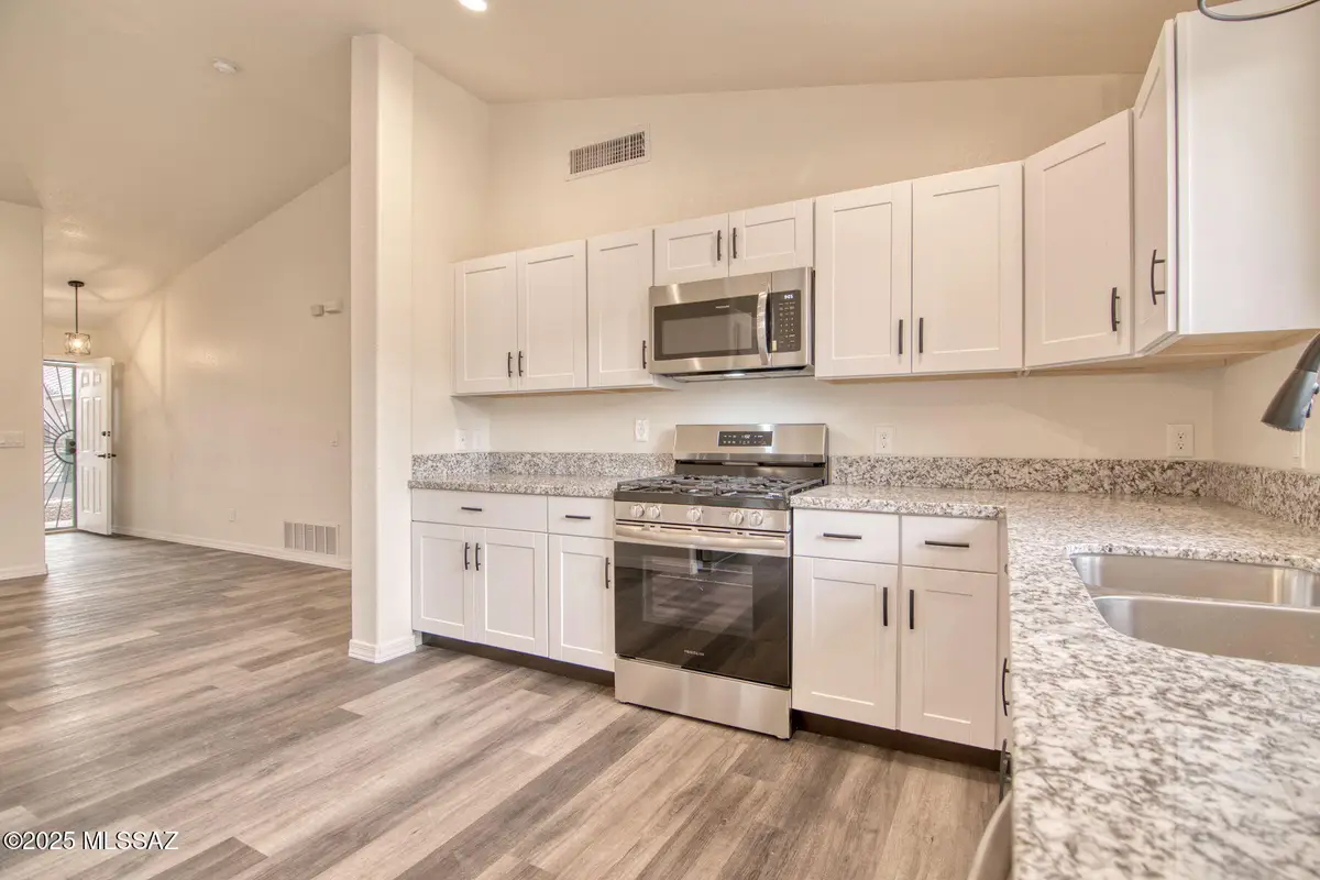 2113 N Jacana Loop, Tucson, AZ 85745 - Image #1