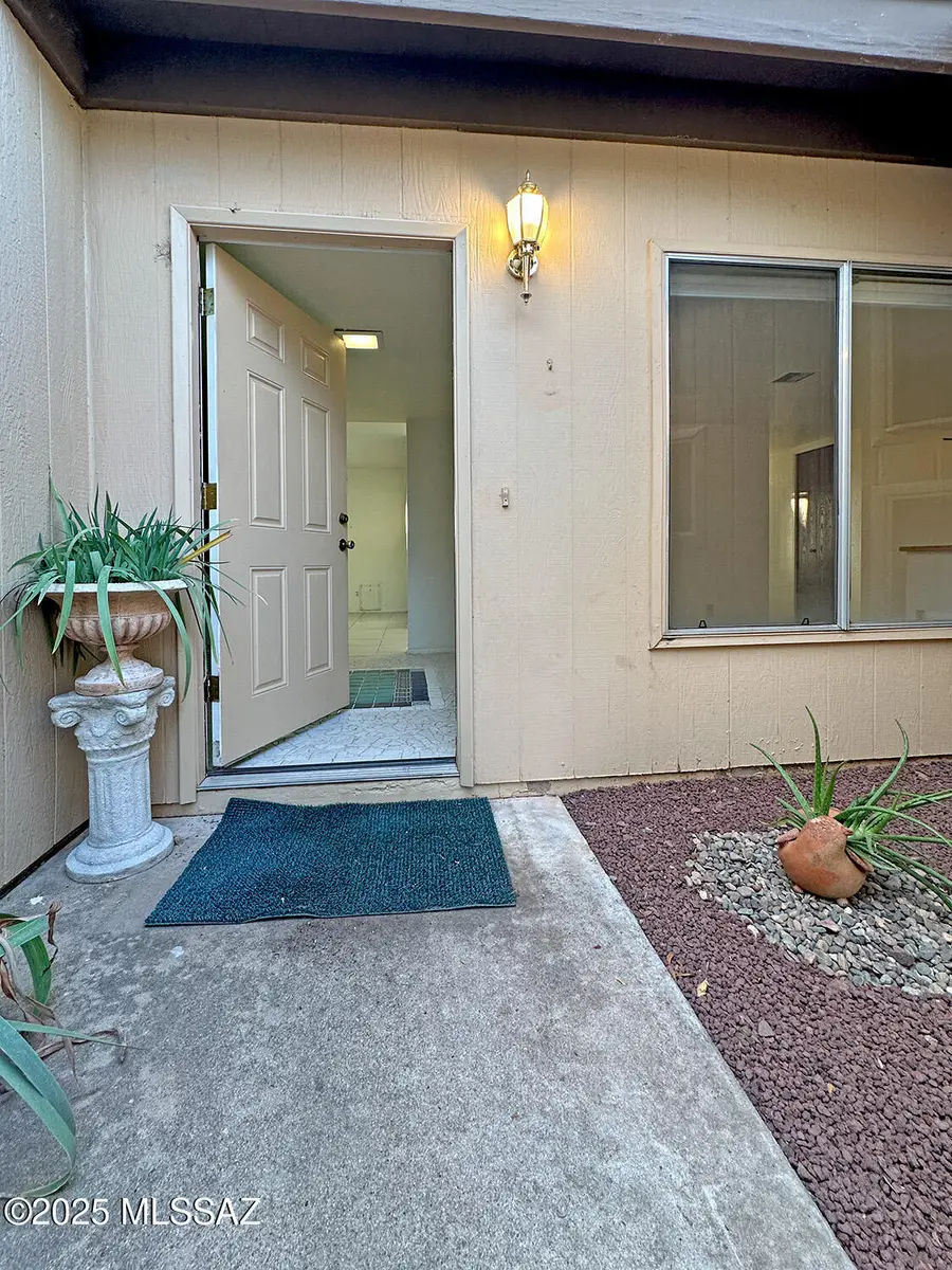 1940 N Camino Alicante, Tucson, AZ 85715 - Image #2