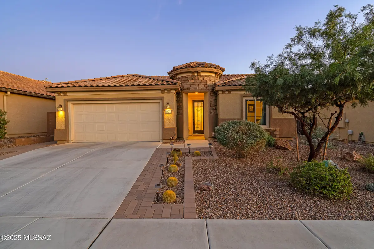 6827 W Cliff Spring Trail, Marana, AZ 85658 - Image #1