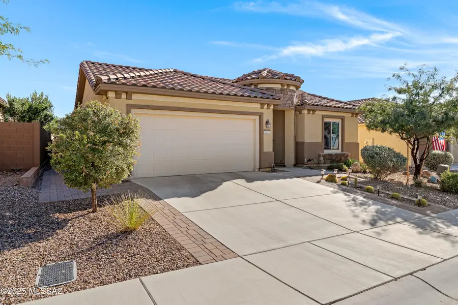 6827 W Cliff Spring Trail, Marana, AZ 85658 - Image #2