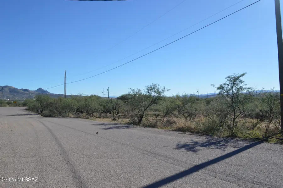 1826 Via Nueva Zelandia, Rio Rico, AZ 85648 - Image #2