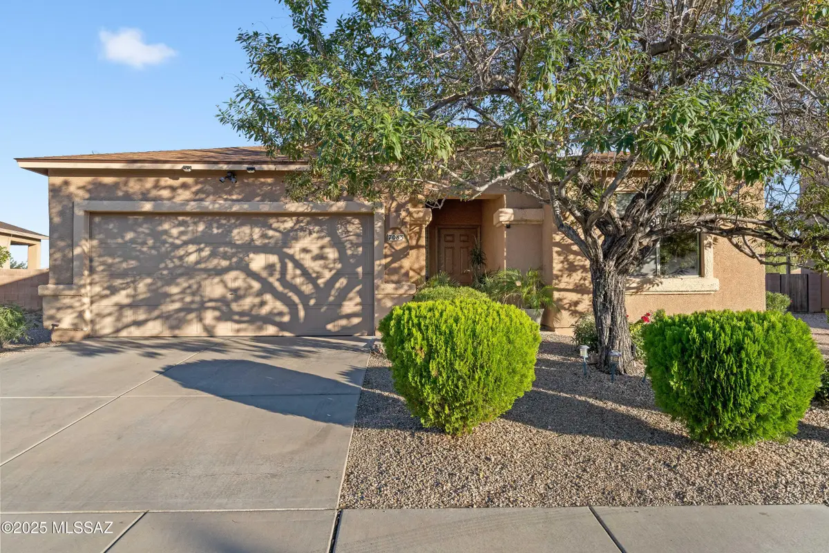 7083 S Camino Derecho, Tucson, AZ 85746 - Image #1