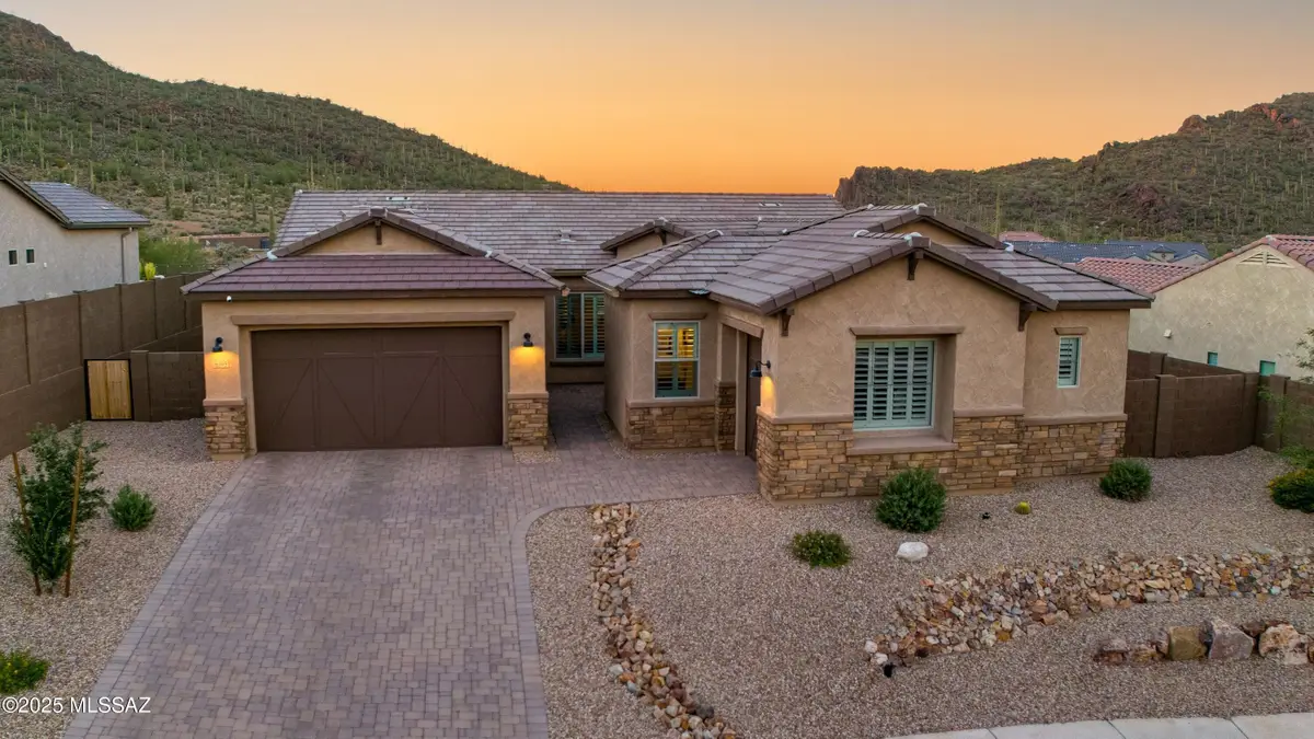 8395 N Movie Pass Trail, Tucson, AZ 85743 - Image #1