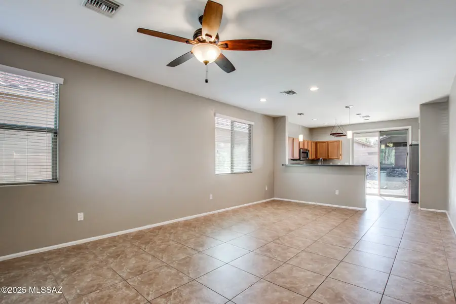 6891 W Leeward Cove Way, Tucson, AZ 85757 - Image #2
