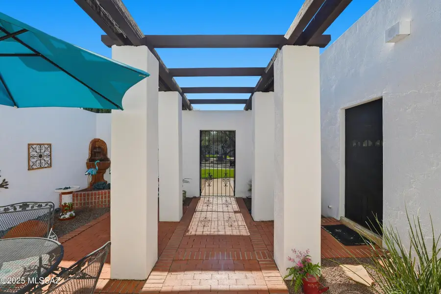 7145 E Sabino Vista Circle, Tucson, AZ 85750 - Image #2