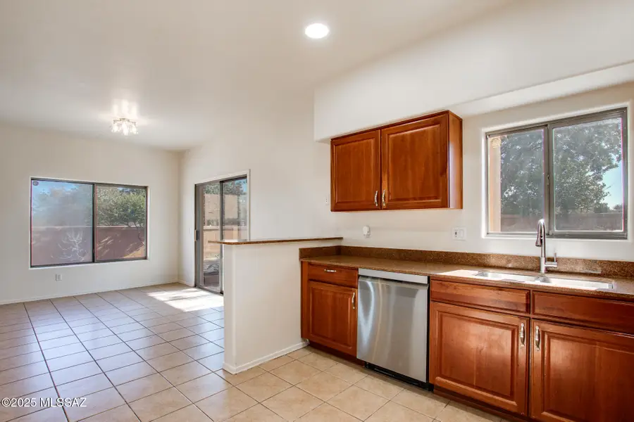 262 E Calle Puente Lindo, Sahuarita, AZ 85629 - Image #3