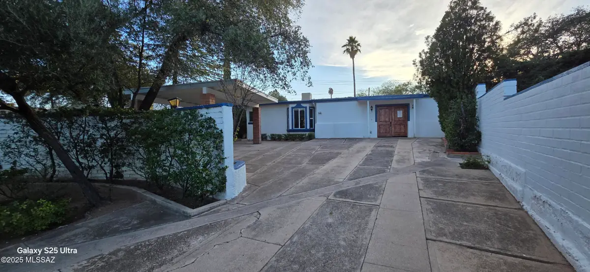 1329 W Camino De La Paloma, Nogales, AZ 85621 - Image #1