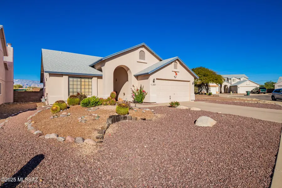 10245 E Essex Village Drive, Tucson, AZ 85748 - Image #2