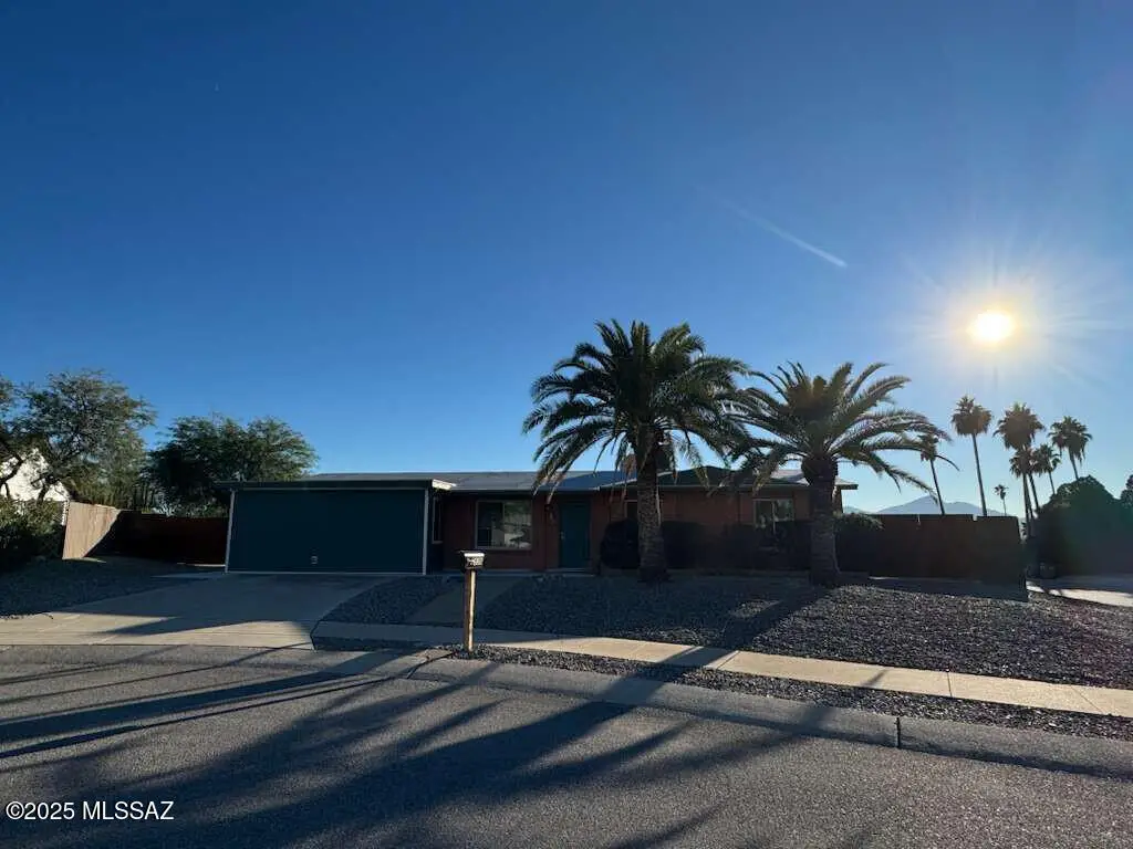 7836 N Soledad Avenue, Tucson, AZ 85741 - Image #1