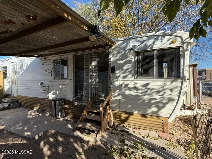 150 S Land Avenue #16, Benson, AZ 85602 - Image #2