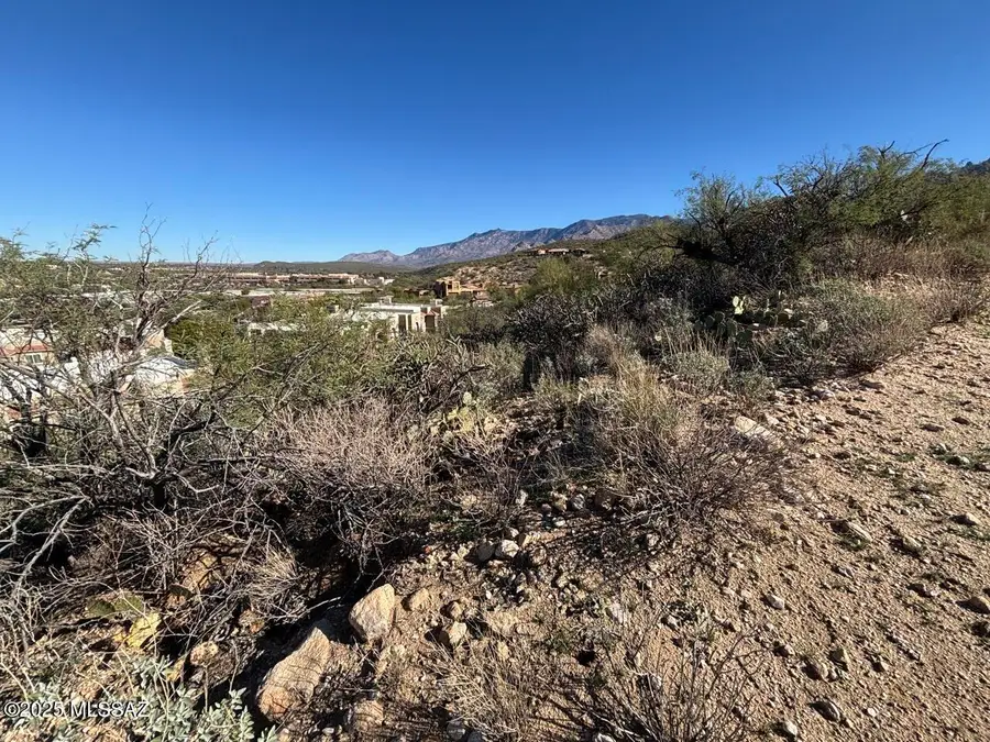 1655 E Buck Ridge Place #11, Oro Valley, AZ 85737 - Image #3