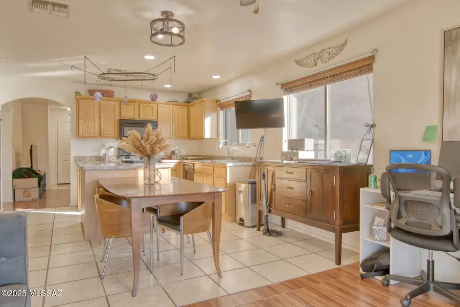 18412 S Copper Basin Drive, Green Valley, AZ 85614 - Image #3