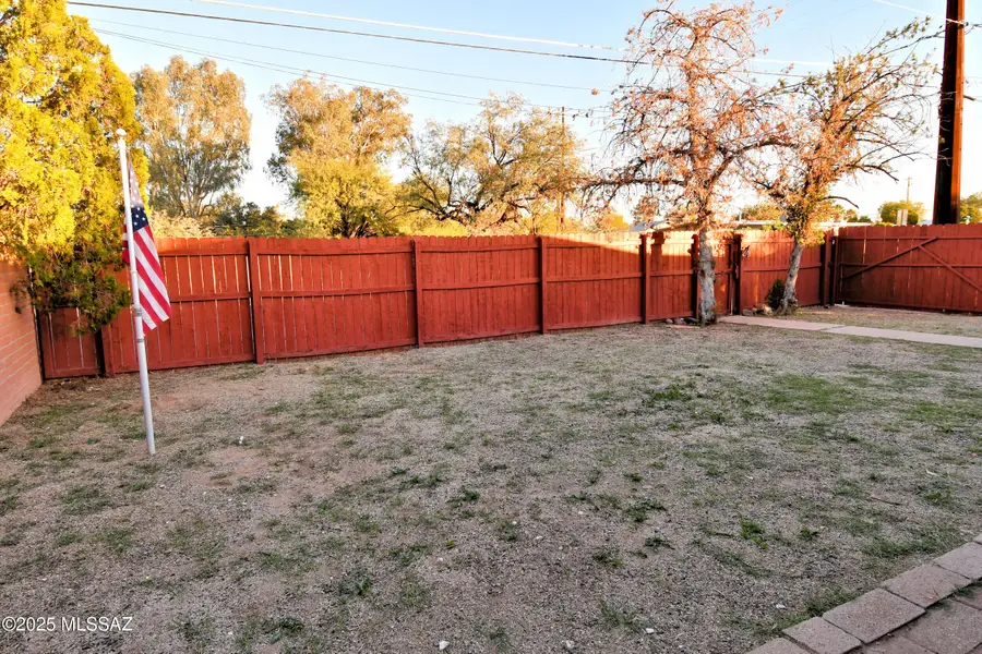 720 S Columbus Boulevard, Tucson, AZ 85711 - Image #3