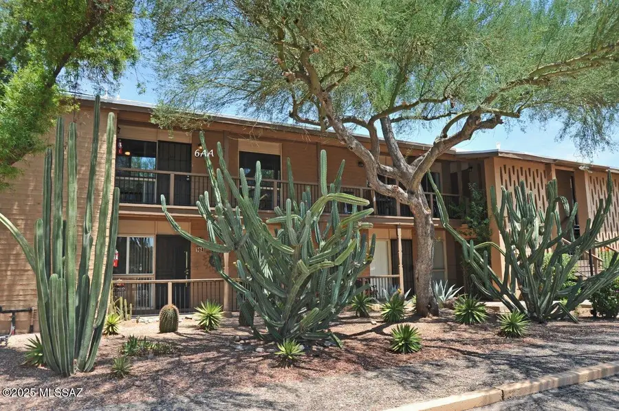 6 W Greenock Drive # 6AA, Tucson, AZ 85737 - Image #2