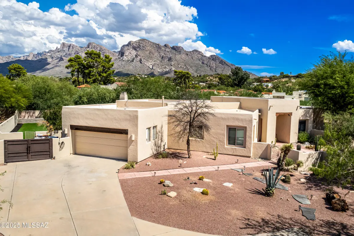 1043 W Saddlehorn, Oro Valley, AZ 85704 - Image #1