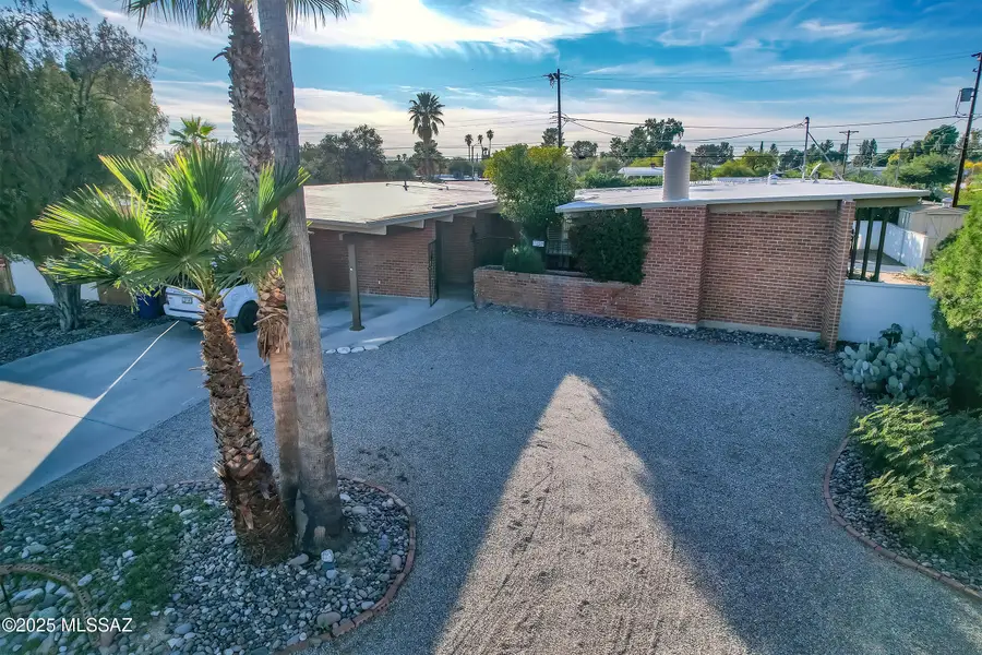 1252 S Avenida Sirio, Tucson, AZ 85710 - Image #2