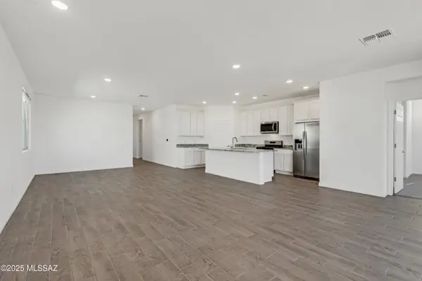 10104 S Arnold Ranch, Vail, AZ 85641