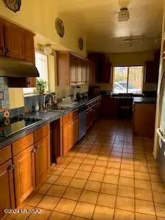 6850 N Table Mountain Road, Tucson, AZ 85718 - Image #2
