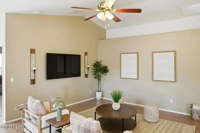 8000 W Mural Hill Drive, Tucson, AZ 85743 - Image #3