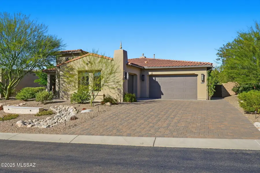 14195 N Los Saguaros Drive, Marana, AZ 85658 - Image #2
