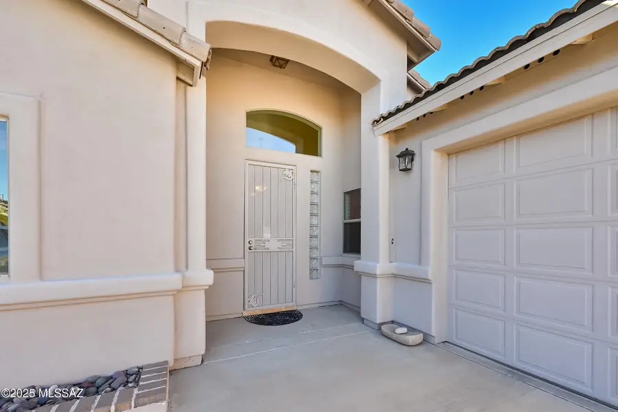 844 S Deer Meadow Loop, Tucson, AZ 85745 - Image #2