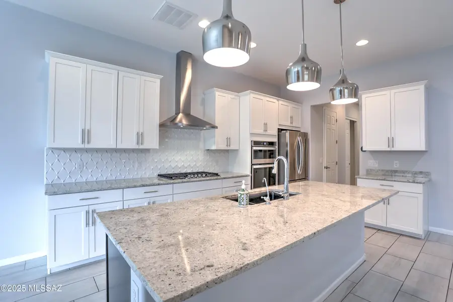 13213 Chiracahua Peak Drive, Oro Valley, AZ 85755 - Image #3