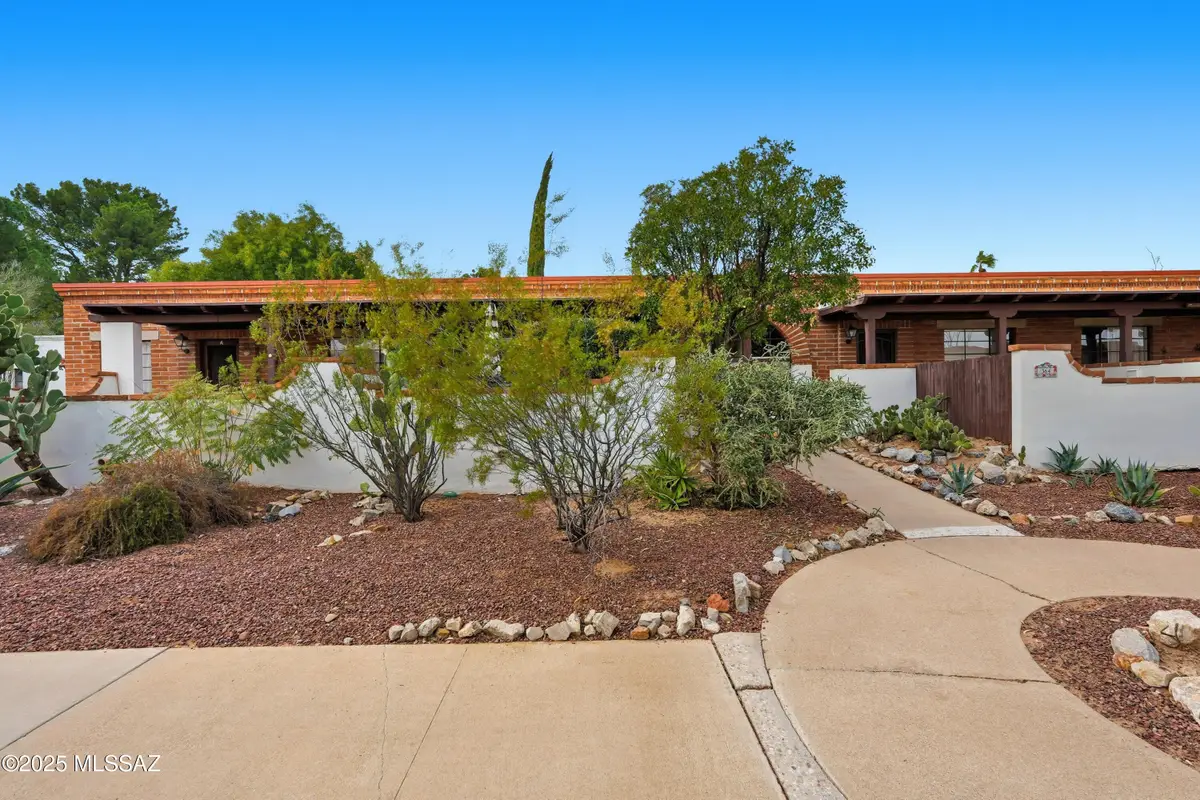 364 S Paseo Lobo, Green Valley, AZ 85614 - Image #1