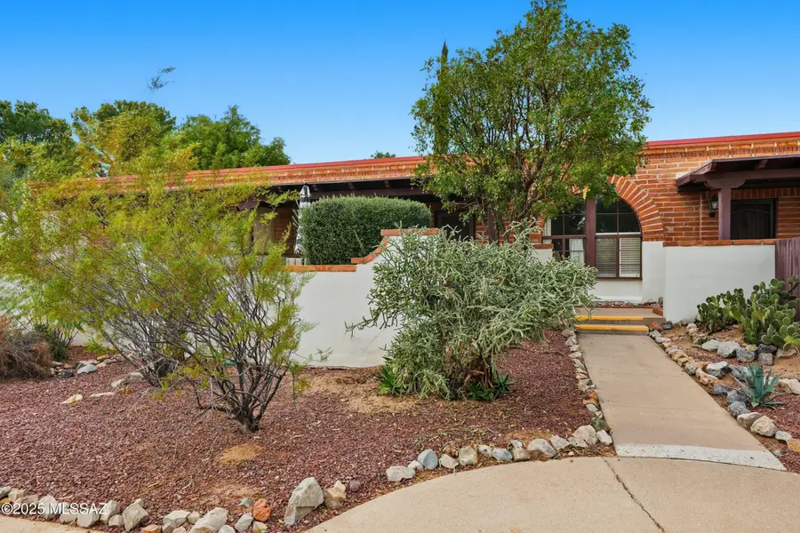 364 S Paseo Lobo, Green Valley, AZ 85614 - Image #2
