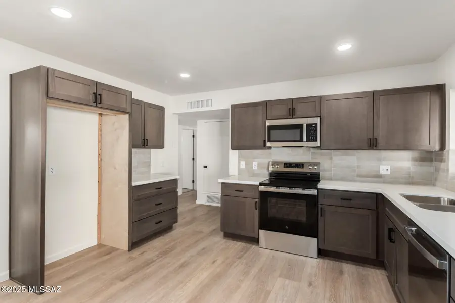 2950 W Calle Pajarito, Tucson, AZ 85746 - Image #2