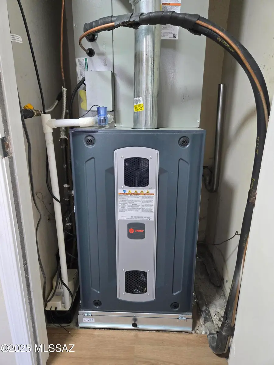 9031 E Sierra Street, Tucson, AZ 85710 - Image #2